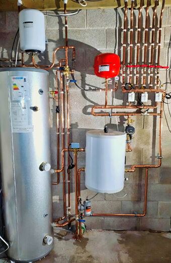 https://plumberinmelville.com.au/uploads/2025/06/commercial-plumbing-915367.jpg